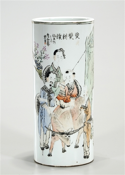 Chinese Enameled Porcelain Hat Stand