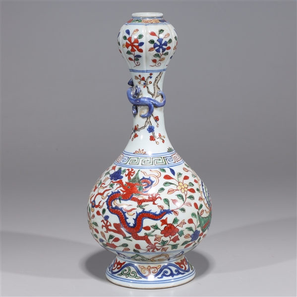 Chinese Wucai Garlic Mouth Porcelain Vase