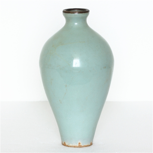 Chinese LongQuan Vase