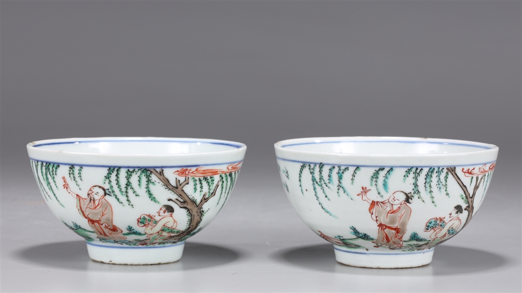 Pair Chinese Kangxi Period Enameled Porcelain Bowls