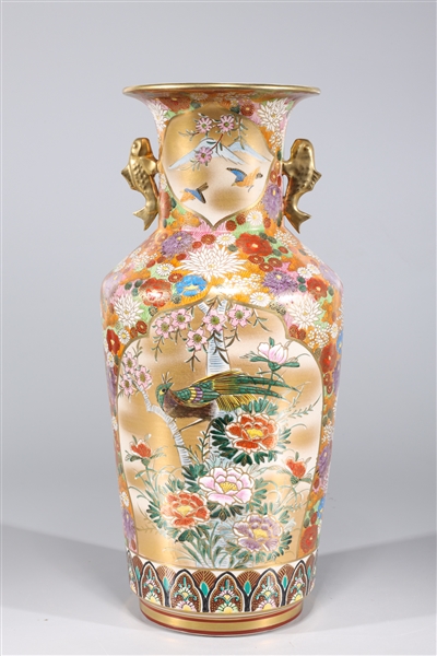 Chinese Enameles Porcelain Vase