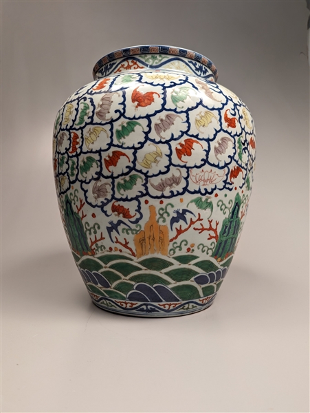 Fine Wanli-Style Wucai Enameled Porcelain Jar