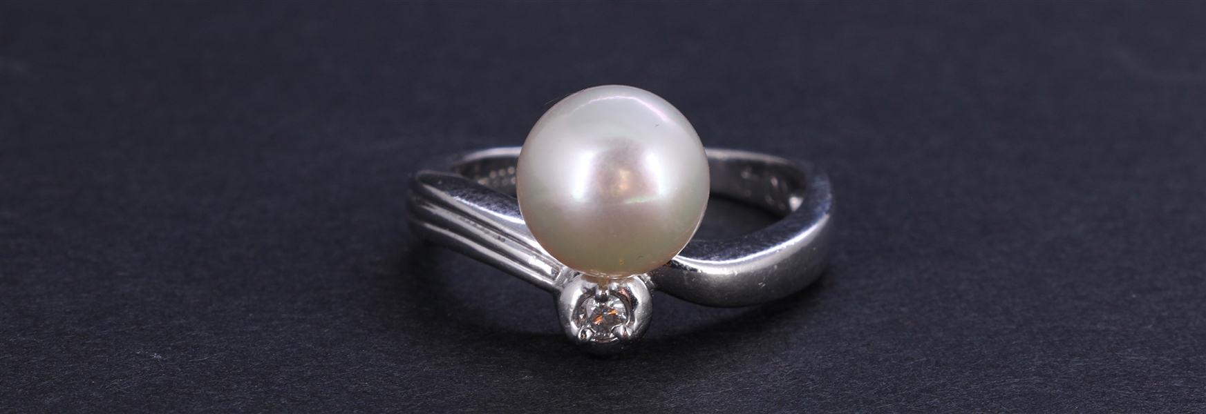 Platinum South Sea Pearl & Diamond Ring