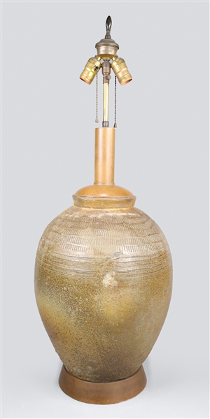 Mid Century Mijiu Combed Pottery Table Lamp